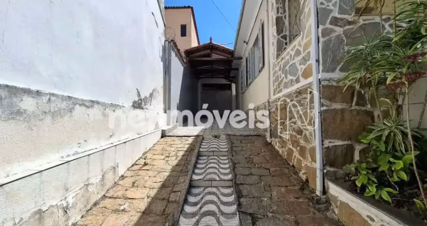 Casa com 5 quartos à venda na Rua Francisco Bressane, Floresta, Belo Horizonte