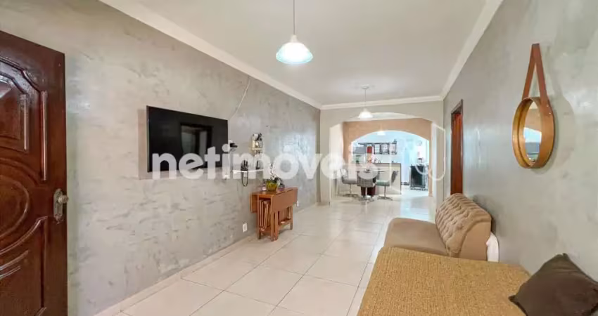 Casa com 3 quartos à venda na Rua dos Bororós, Santa Mônica, Belo Horizonte