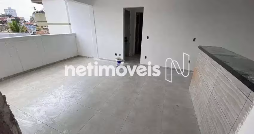 Excelente apartamento de 02 quartos com suíte em ótima localização.