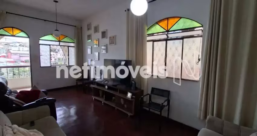 Casa comercial com frente para av antonio carlos, terreno 760 m²; sendo, 12 de frente 50 de fundo;