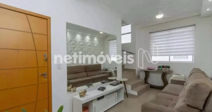Cobertura 2 quartos com suíte e armários no castelo !