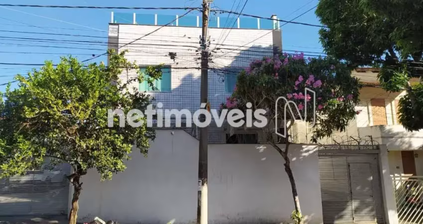 Excelente cobertura prédio individual somente 02 pavimentos com 04 moradores.