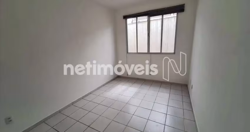 Prédio pequeno, condominio econômico, muito bem conservado e 100% revestido.