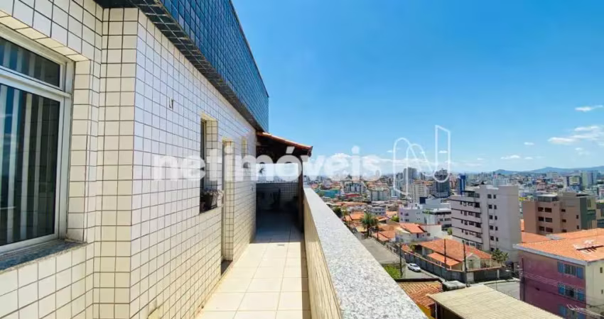 Cobertura com elevador, rua plana, vista (linda) definitiva, consumo individual, vaga livre.