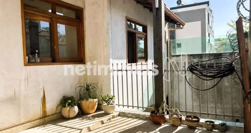 Casa com 3 quartos, suíte e 2 vagas paralelas e cobertas 153,68m²; que aceita financiamento bancário