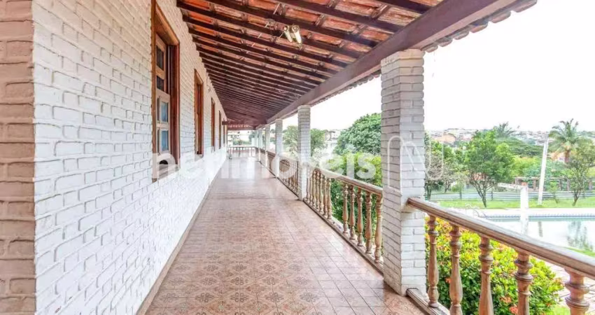 Casa com 3 quartos para alugar na Rua dos Expedicionários, Santa Amélia, Belo Horizonte