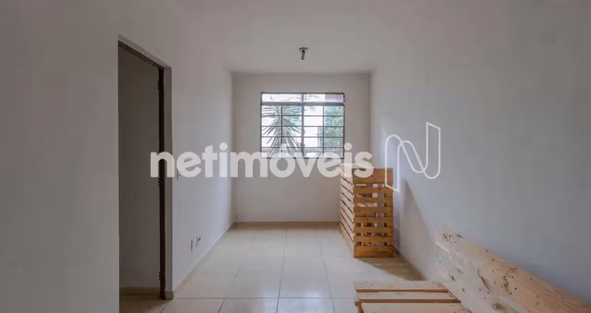 Apartamento com 3 quartos para alugar na Rua Pouso Alegre, Santa Tereza, Belo Horizonte