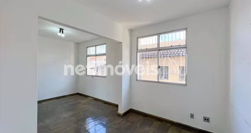 Apartamento com 3 quartos para alugar na Rua Divinópolis, Santa Tereza, Belo Horizonte