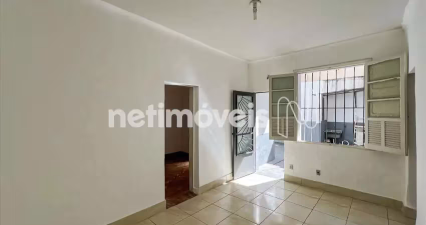 Casa com 2 quartos para alugar na Santa Efigênia, Belo Horizonte 