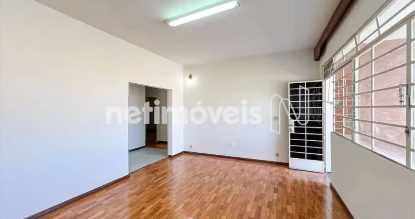 Casa para fins comerciais no coração do bairro sagrada família, ótima localização.