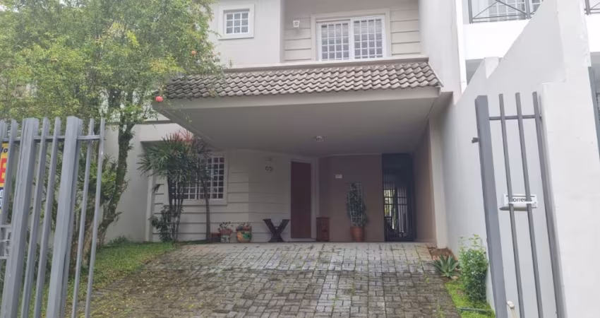 Sobrado 4 Dormitórios sendo 1 suíte no Pilarzinho
