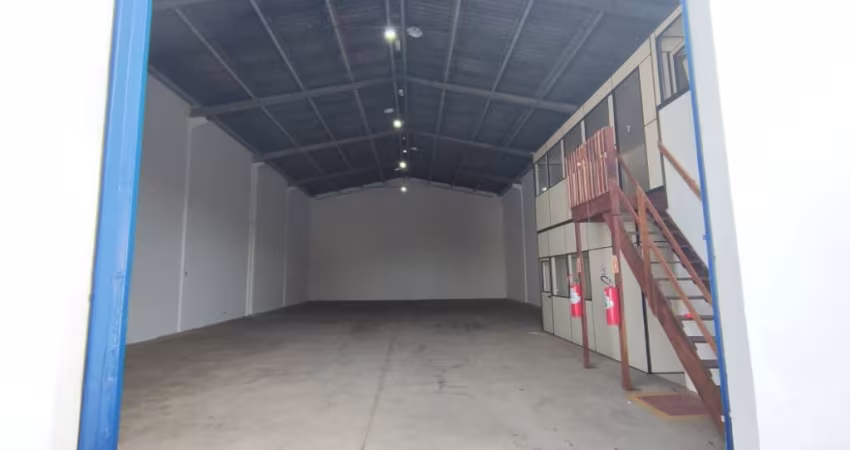 Barracão 360m² com terreno de 720m²