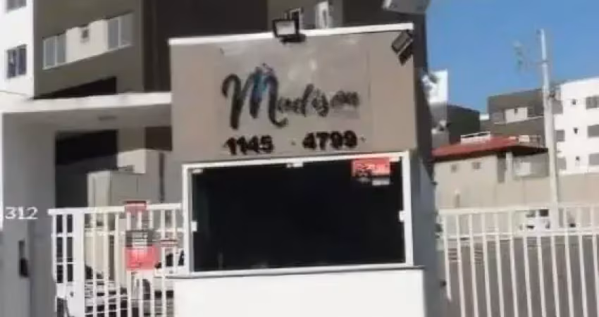 Apartamento 2 Dormitórios em Condomínio Clube