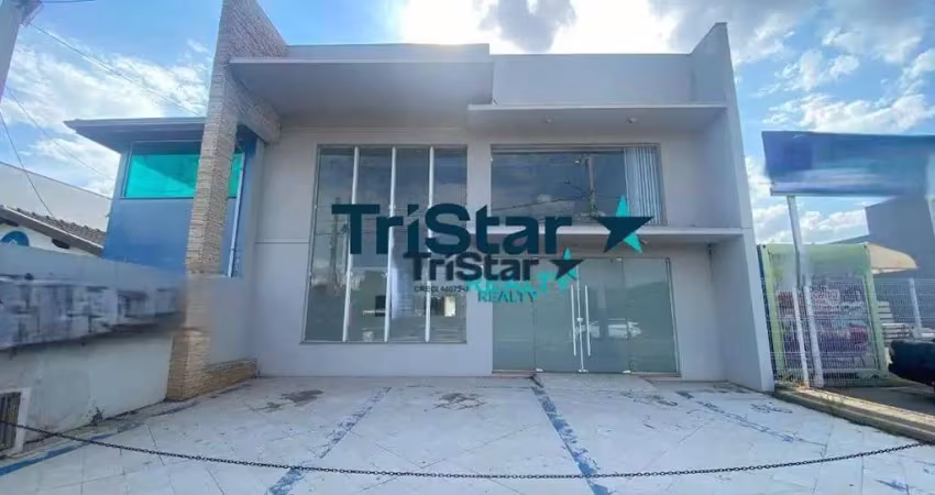 Sl0049 - salao comercial com estacionamento mezanino e fachada de vidro com localizaçao privilegiada às margens do parque ecologico - at. 257m² - ac.