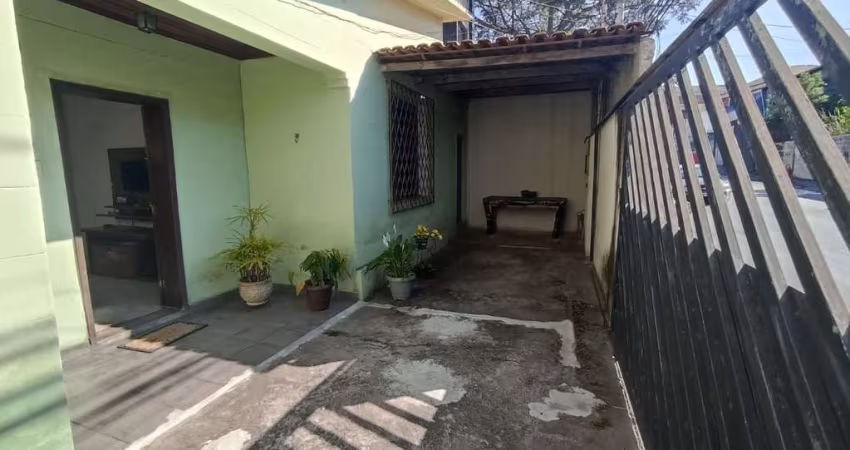 Casa à Venda - Centro de Contagem, MG