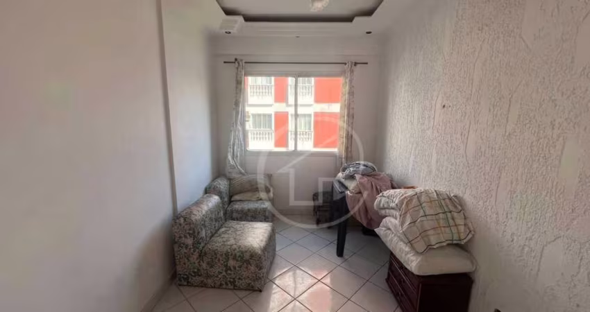 Apto Canto do Forte, 200 metros praia, elevador, garagem.