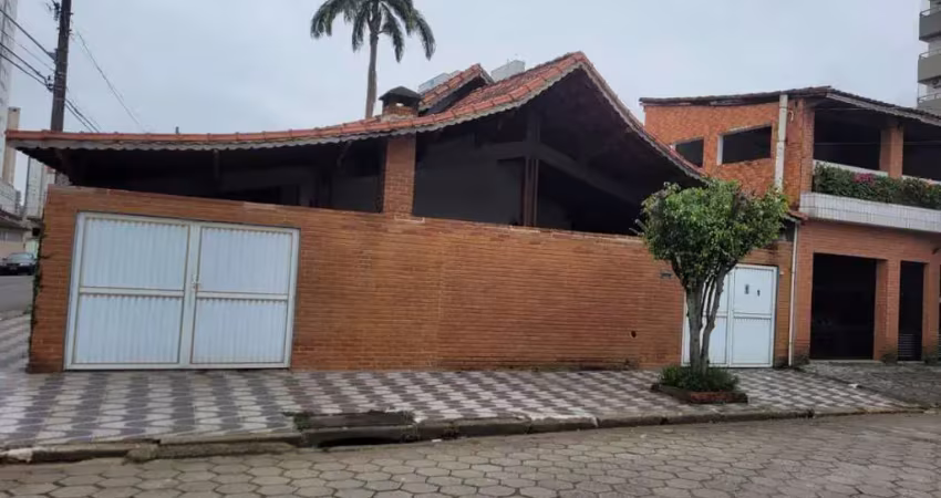 Casa aviação, excelente localização, 03 quadras da praia