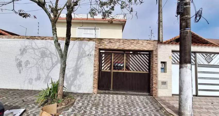 Sobrado com 3 dormitórios à venda, 202 m² por r$ 800.000,00 - maracanã - praia grande/sp