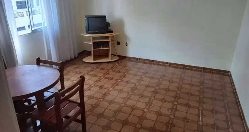 Apto com 56 metros uteis, com 01 quarto, guilhermina, garagem privativa, rua leblon, pertinho praia
