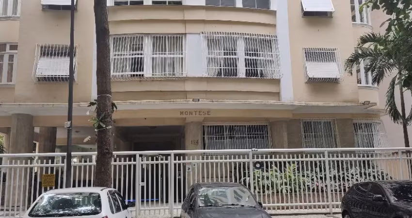 Apartamento à venda  com 4 quarto(s)