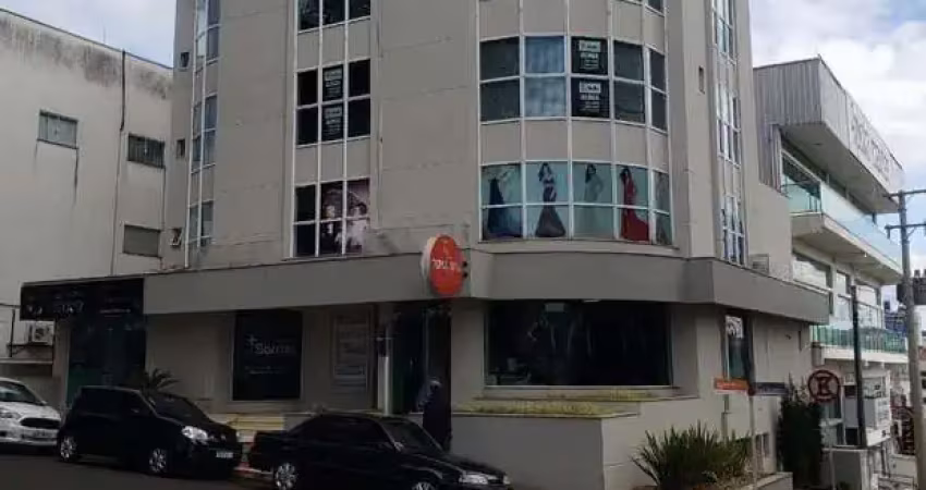 Garagem para alugar na Victor Baptista Adami., 18, Centro, Caçador
