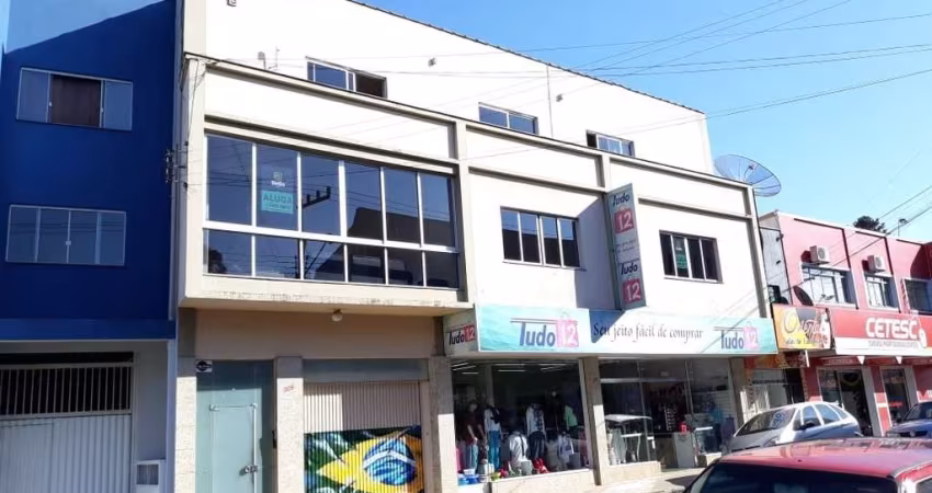 Apartamento com 3 quartos para alugar na Senador Salgado Filho, 308, Centro, Caçador