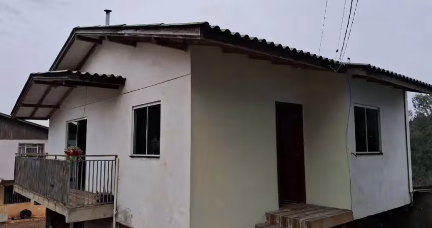 Casa com 2 quartos para alugar na Egídio Cordeiro, 95, Martello, Caçador