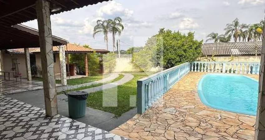 Vende Chácara com 2490 m² que ACEITA FINANCIAMENTO - Estância São Paulo - Campo Limpo Paulista/SP