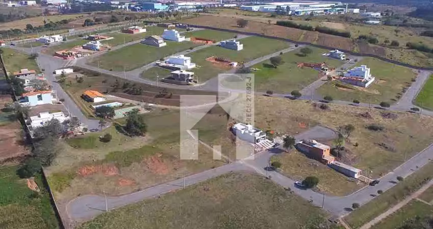 Ótimo terreno com 250m² em declive à venda, condomínio vila preciosa - bairro pinhal, cabreúva, sp