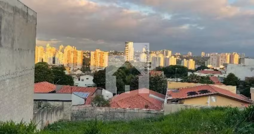 Ótimo terreno em declive à venda, pronto par construir- 258m² - jardim das samambaias, jundiaí, sp