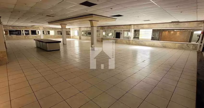 Salão comercial com 1.400m² de área util para locação, para buffet / restaurantes / festas, bairro
