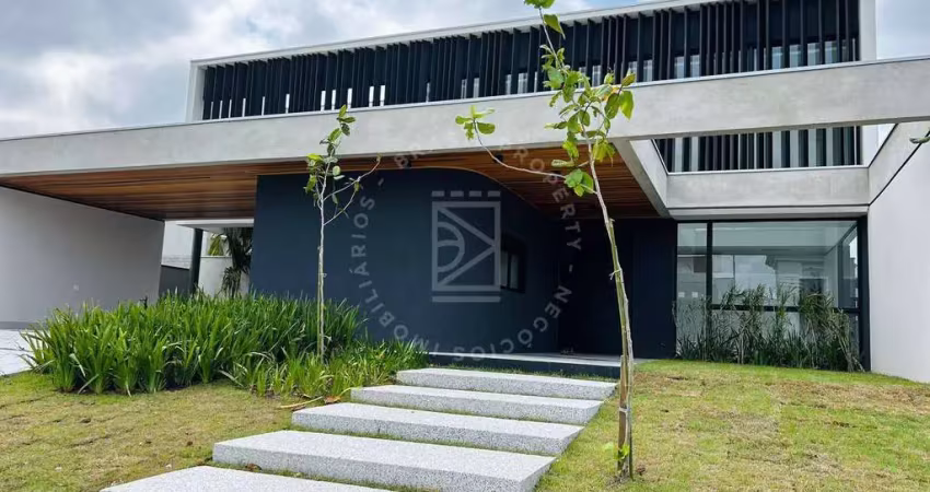 Sobrado a venda no condomínio residencial colinas do paratehy sul