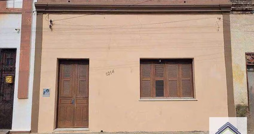 Casa com 4 dormitórios à venda, 192 m² por R$ 299.900 - Centro - Aracati/CE