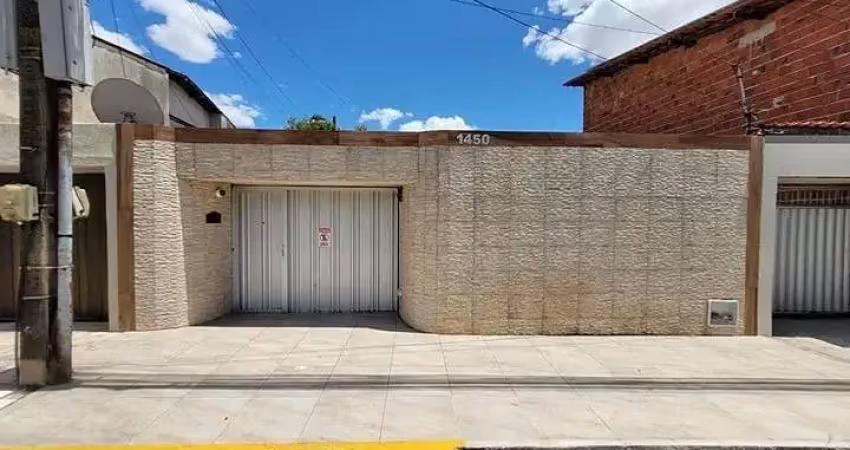 Casa com 3 quartos à venda na Rua Carlos Juaçaba, 1450, Maraponga, Fortaleza