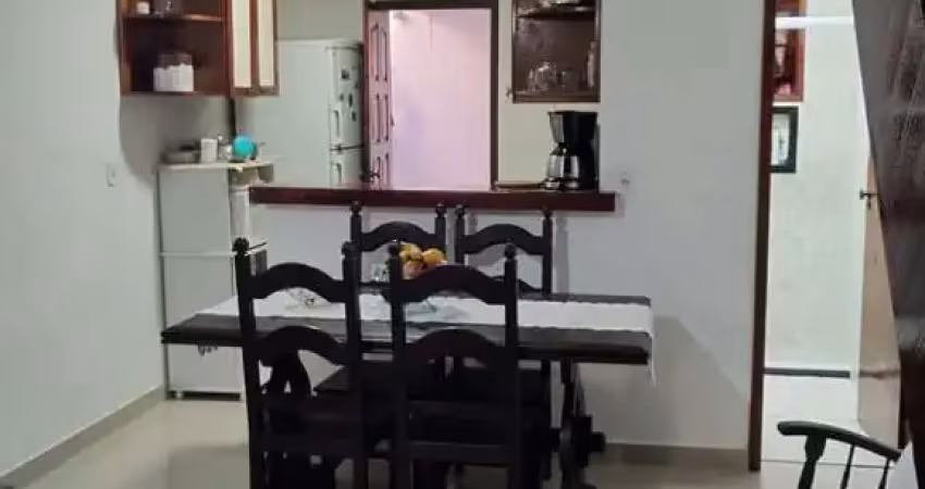 Casa de condomínio à venda em cabo frio, jardim flamboyant, com 2 quartos, 57m²