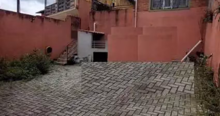 Imóvel de alto padrão no Parque Monte Alegre em Taboão da Serra-SP: 3 quartos, 1 suíte, 2 salas, 3 banheiros, 5 vagas e 120m².