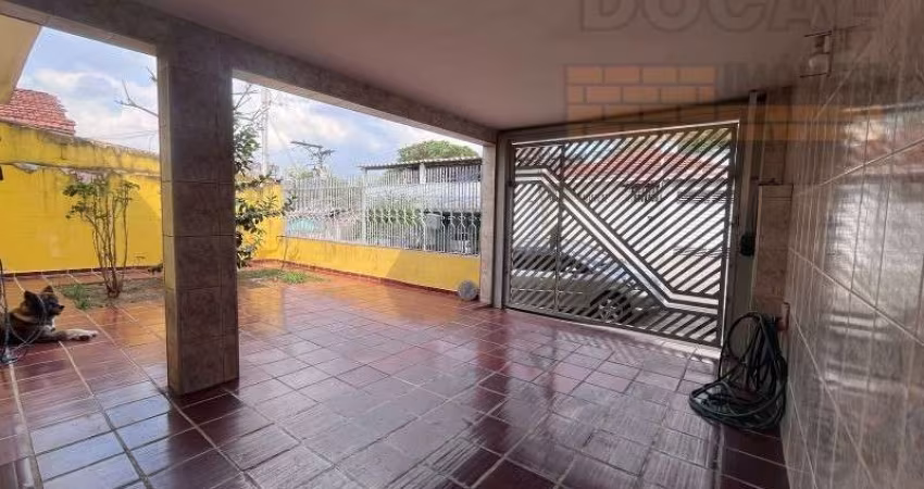 CASA TÉRREA 3 DORMITÓRIOS