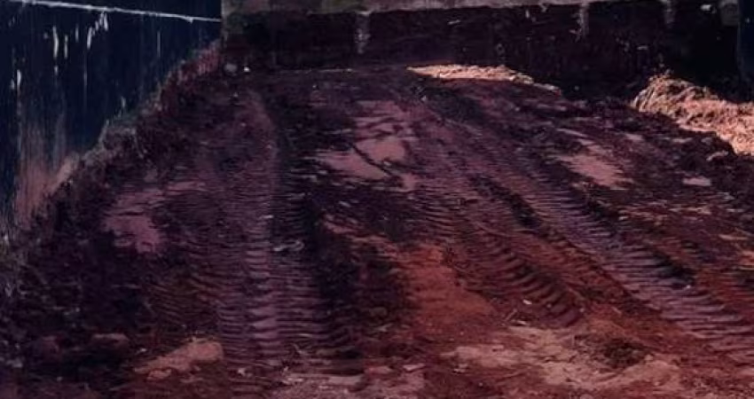Oportunidade única: Terreno à venda em Taboão da Serra-SP, Morada dos Pássaros, com 125,00 m² de área!