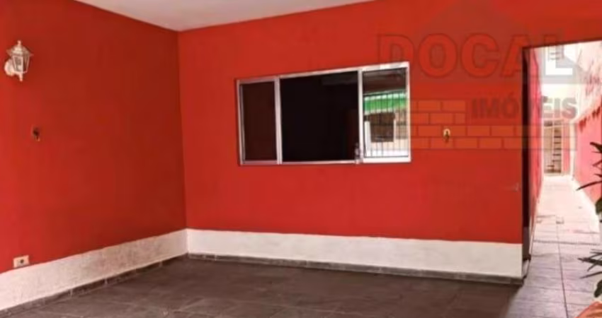Imperdível casa à venda no Jardim Três Marias, Taboão da Serra-SP: 3 quartos, 1 suíte, 2 salas, 2 banheiros, 2 vagas, 182,83 m².