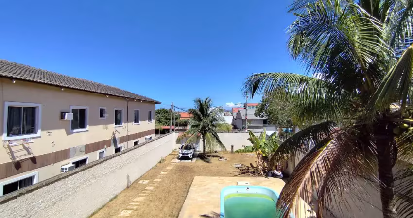Casa com dois pavimentos, piscina, quatro quartos em itaipuaçu