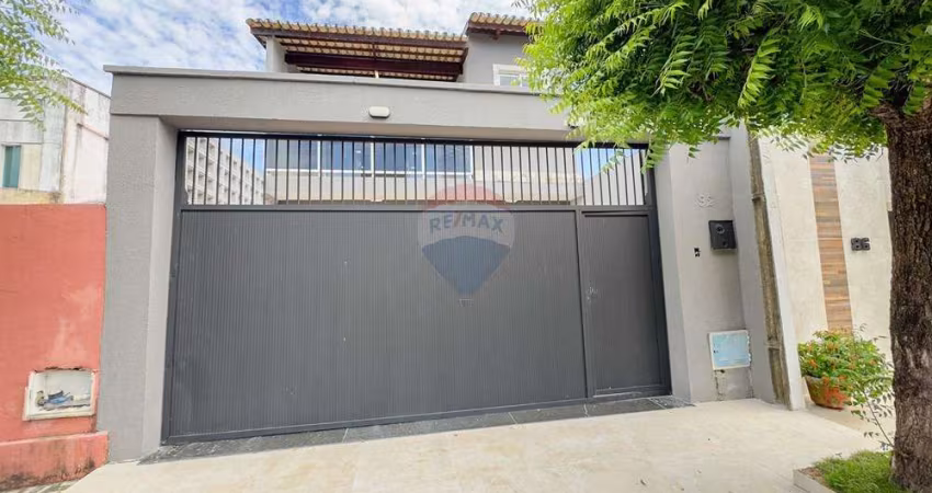 Casa solta em rua fechada de 214 m², 4 suítes Condomínio Porto Residence