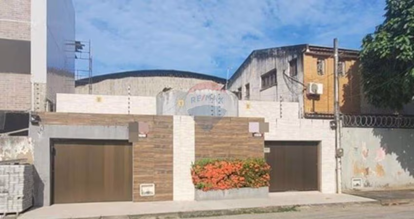 Casa plana no Presidente Kennedy, 3 suítes, 2 vagas - Próximo ao Shopping Rio Mar