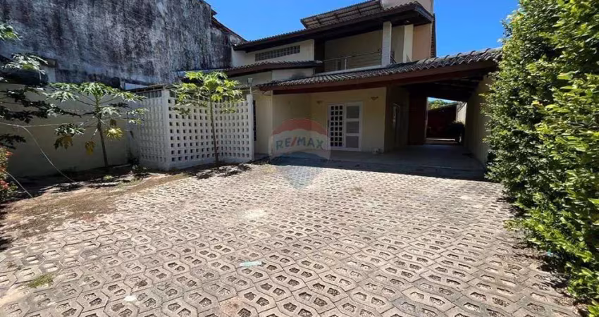 Casa solta, 5 suítes, 363m² de área total, bairro da lagoa redonda