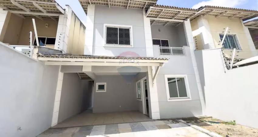 Casa com 3 quartos à venda na Rua Miracema, 305, Messejana, Fortaleza