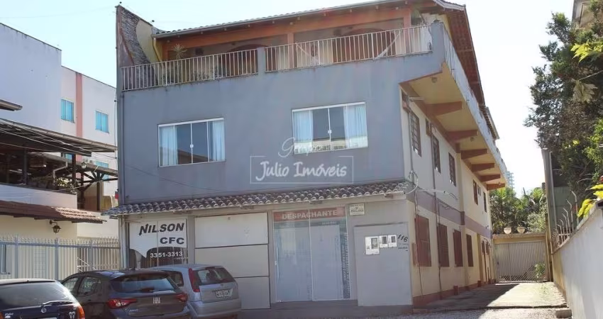 Edifício Comercial e Residencia a venda no Centro.