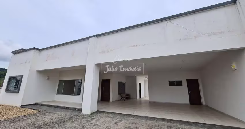 Casa com 3 quartos para alugar no Dom Joaquim, Brusque 