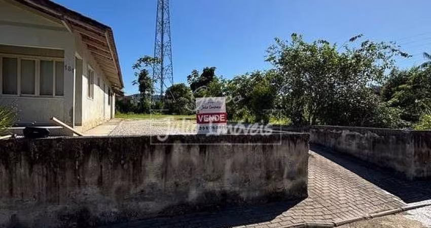 Terreno com casa em Dom Joaquim em Brusque