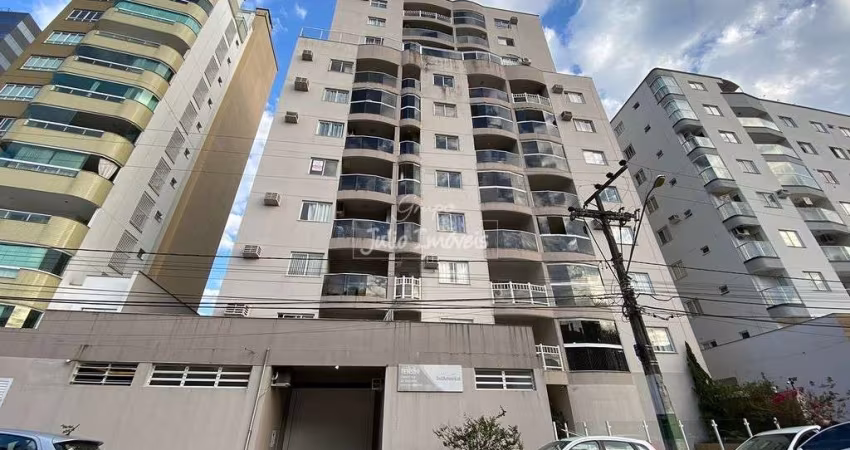 Apartamento 02 Dormitórios  no centro.