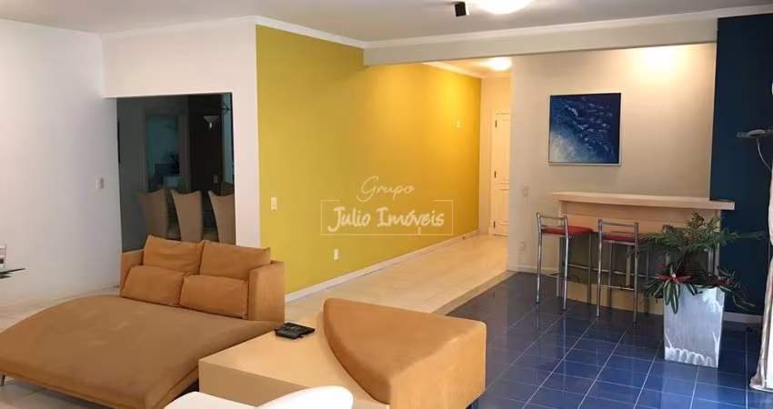 Apartamento 3 suítes 3 garagens Centro Brusque
