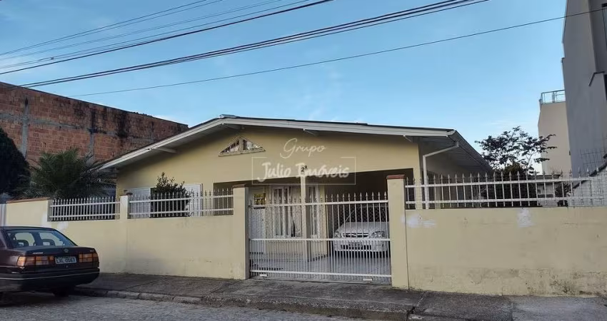 Casa 4 quartos 1 vaga Santa Rita Brusque